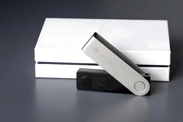 公共电脑连接Ledger易被植入记录，操作前先确认环境