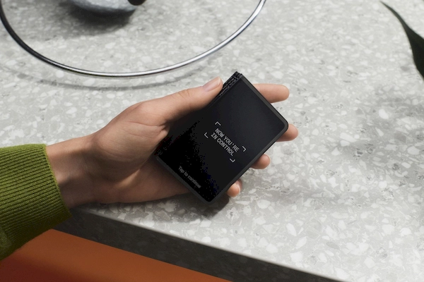 Ledger硬件钱包 Stax 型号图